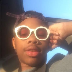 Meet your Posher, Derrick